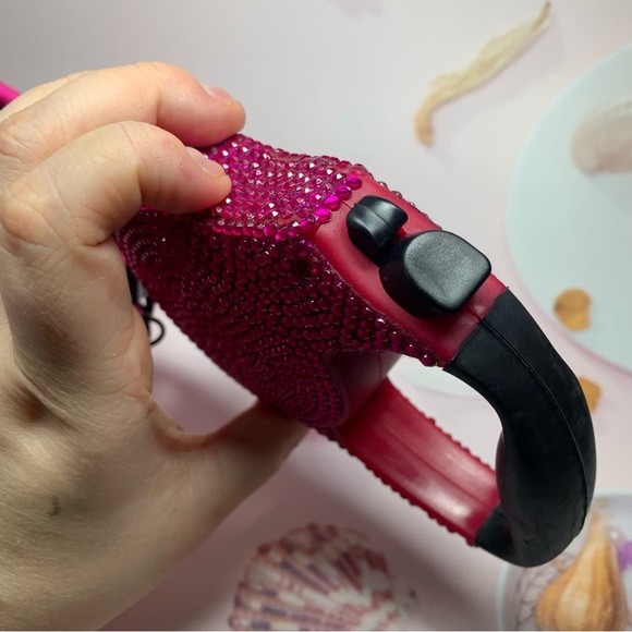 XS PINK HARNESS AND BED-DAZZLED RETRACTABLE LEASHE - Picture 3 of 5